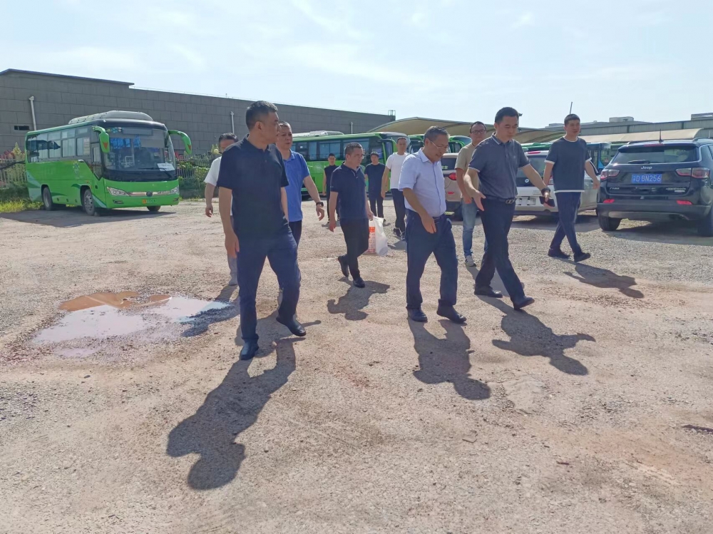 练发胜一行到东城公交实地调研国际生物城建设